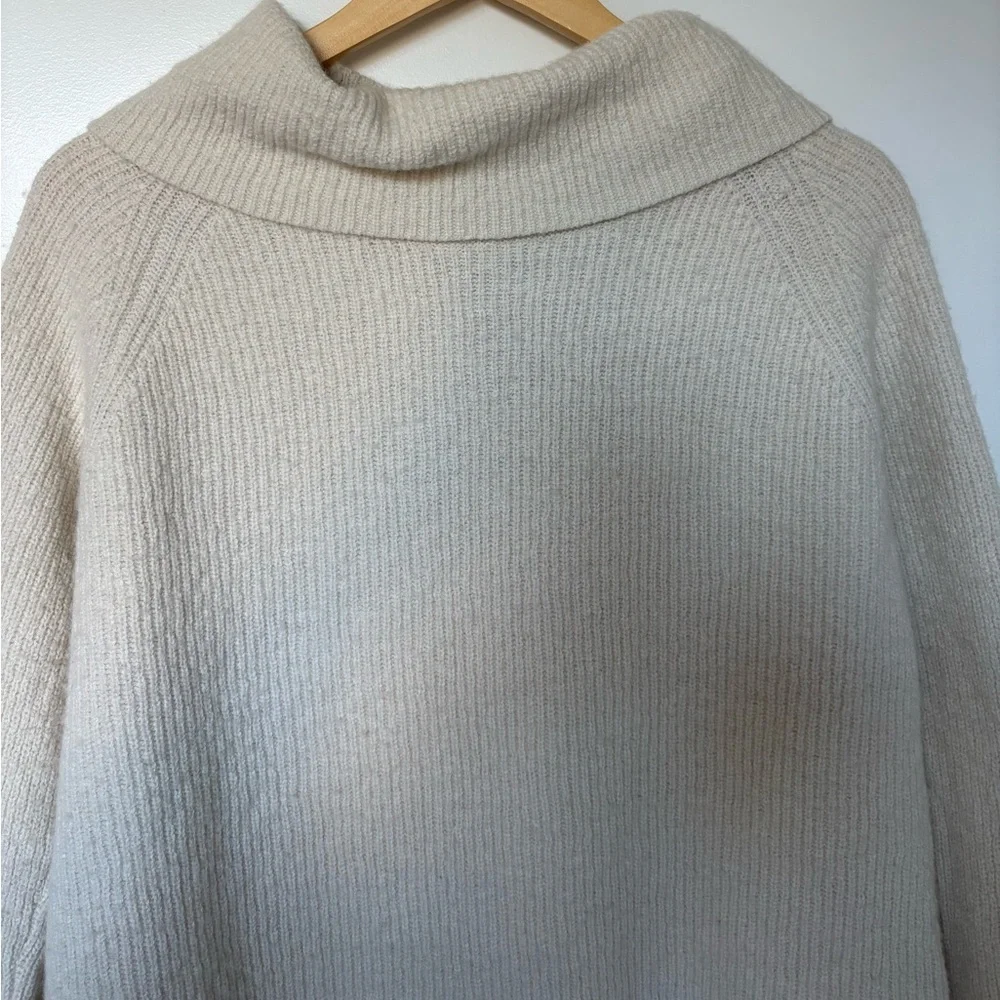 Tahari Merino Wool Blend Turtleneck Sweater | Size Large - Picture 5 of 7